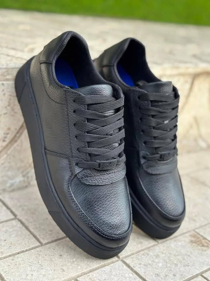 HCINOSHOES - Image 1